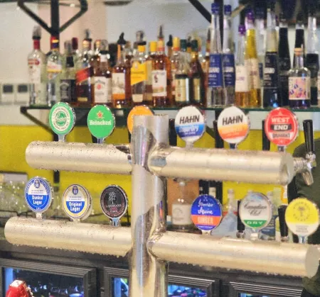 Hahndorf Old Mill Motel Отели рядом с достопримечательностью «Лонгвью Вайнярд»