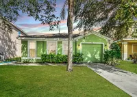 Queen Beds | Private Pool | Super Fast WIFI Hotels in Osceola County