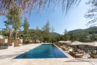 Izz Getaway - Adults Only Hotels in Karacaağaç Mahallesi