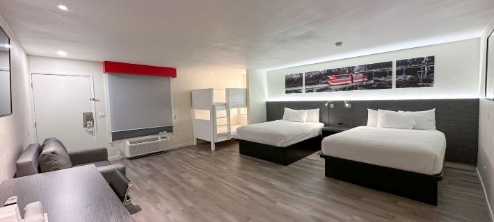 Ramada by Wyndham Anaheim Convention Center Hotels in Anaheim
