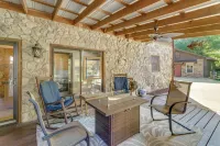 Cozy, Pet-Friendly Retreat in Hickory w/ Fire Pit!