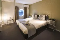 FLOATS by H2OTEL