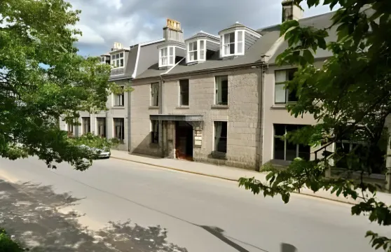 貝爾默羅艾姆斯酒店