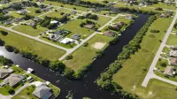 Phoenix, quite Area, Pool and great water few - Villaer