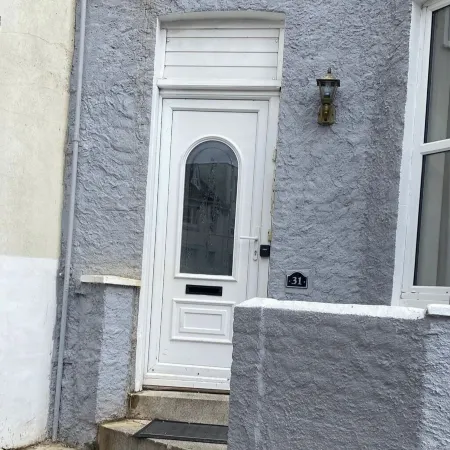 Studio Flat Yards From Bournemouth Beach