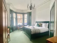 4 Friends House Hotels near Leith