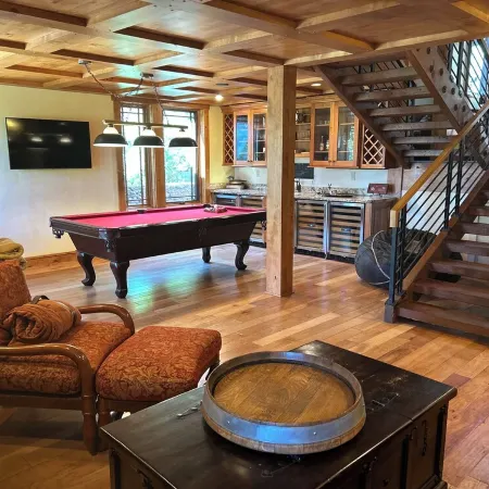 Mammoth Luxury Home 4K SF Walk to Chair 15 Theater Room Spa On Sierra Star Golf