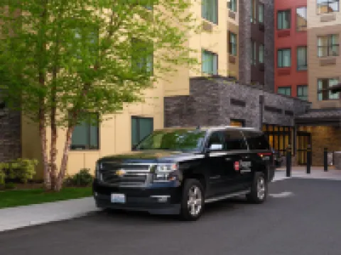 Best Western Premier Hotel at Fishers Landing Hotels in Vancouver