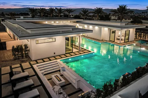 Exclusive Indio Villa Pool, Hot Tub, Putting Green Sleeps 18 Bravo #6
