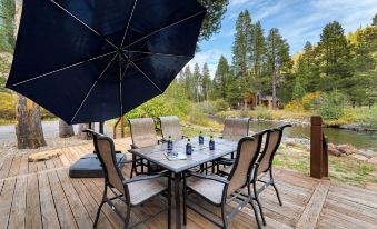 Riversong Lodge by Avantstay Sauna + Hot Tub On The Truckee River