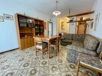 Enjoy the Pool of Our Cozy Flat - Beahost