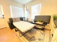 Hillside 2 Bedroom Apartment In Portland