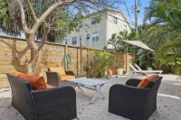 Coco Sands Studios Hotels in Cocoa Beach
