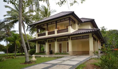Villa Biru Tanjung Lesung 3Br for 6 Persons Отели в г. Пандегланг