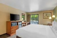 Beachfront Hotel Houghton Lake Hotels in Markey Township