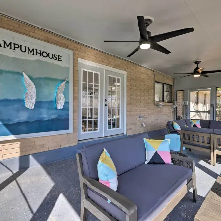 3 Mi to Dtwn! Riverfront Seguin Home w/ Sunroom