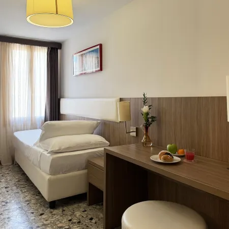 Hotel Il Moro di Venezia Отели рядом с достопримечательностью «Парк Пападополи»