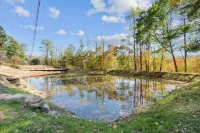 Mountain House -Black Diamond Chalet Hotels in Saltlick Township