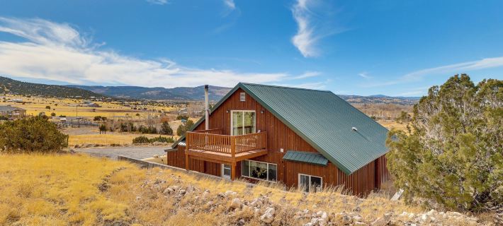 3 Mi to Trails: Secluded Eagar Cabin w/ Mtn Views! Hotels in Apache County