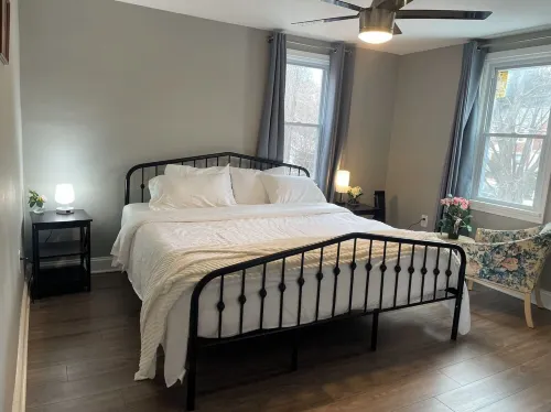 Spacious 4-bedroom house with AC and WiFi in fabulous Silver Spring