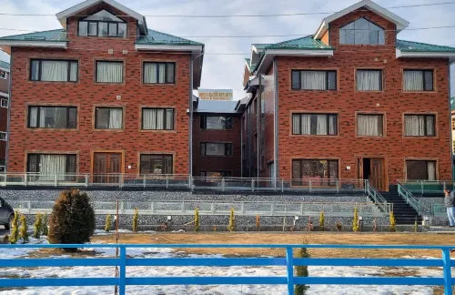 White Water Resorts Hotels in Anantnag