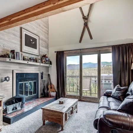 Awesome Spacious Condo, Spectacular Views, Nice Clubhouse
