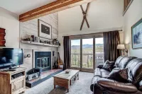 Awesome Spacious Condo, Spectacular Views, Nice Clubhouse