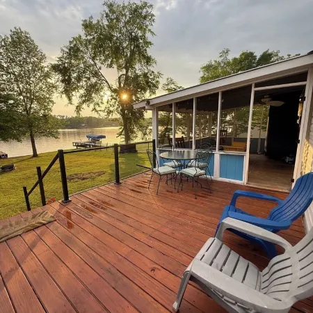 Sunset BnB - 3BR &  Lovely Waterfront Vista
