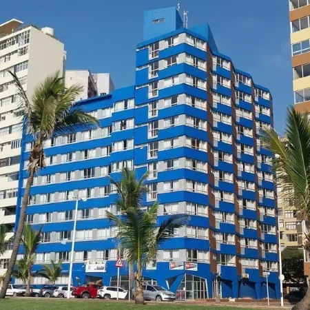 SolSands Hotel & Self-Catering Отели рядом с достопримечательностью «Компания Плейхаус»