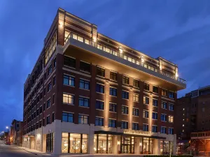 The Merrill Hotel, Muscatine, a Tribute Portfolio Hotel