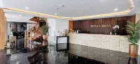 Dancenter Boss Hotel Near Clark International Airport فنادق في بامبانغا