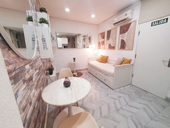 Study in the center of Madrid