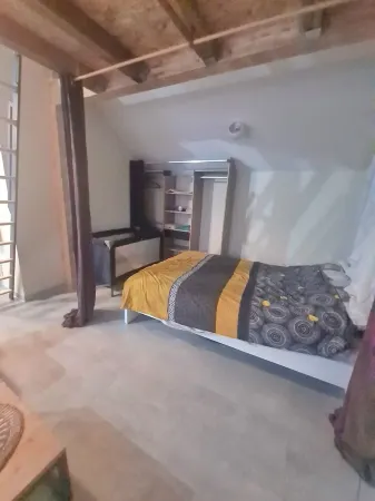 A 5min du Centre de Colmar, Srudio Neuf Отели в г. Орбур-Вир