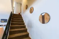 Charming 2-bedroom condo in Historic San Juan Capistran + Patio Hotels in San Juan Capistrano