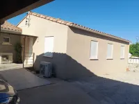 Gîte Thym Dans Campagne Gardoise 5 à 6 Couchages Avec Terrasse+jardinet Clôturé