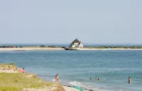 House with enclosed garden, close to the beach, ideal for a relaxing holiday Hotels in Sarzeau