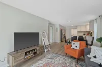 Charming 3-bedroom house in North Syracuse Hotels in Clay