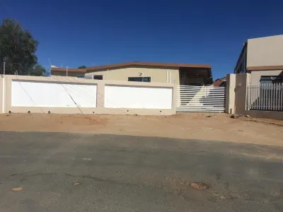 Pandeinge - Budget Double or Twin Room Hotels in 