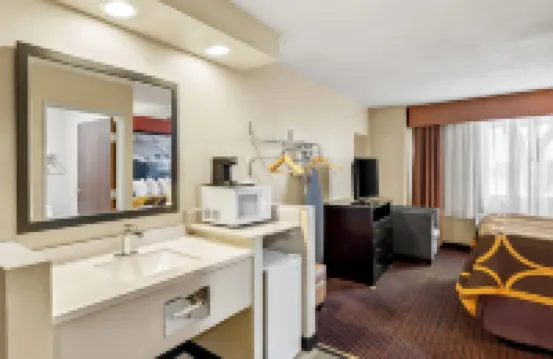 Super 8 by Wyndham Marana/Tucson Area