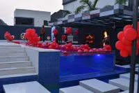 Lunar Signature Hotel & Suites - Pools