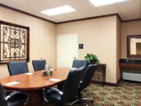 Homewood Suites by Hilton Decatur-Forsyth Hotels in Forsyth
