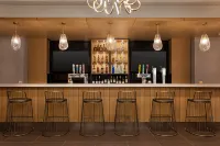 DoubleTree by Hilton Pointe Claire Montreal Airport West - bar