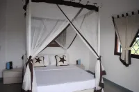 RESIDENCE DE LA BAIE, THE NON-THINKING HOUSE 안트시라나나 호텔