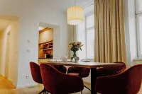 Domfreyheit No. 5 - exclusive vacation apartment in Naumburg
