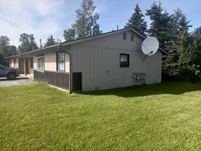 New 2025 Subaru Car Rental Included! Minutes from Kenai River. 2 Bed 1 Bath.