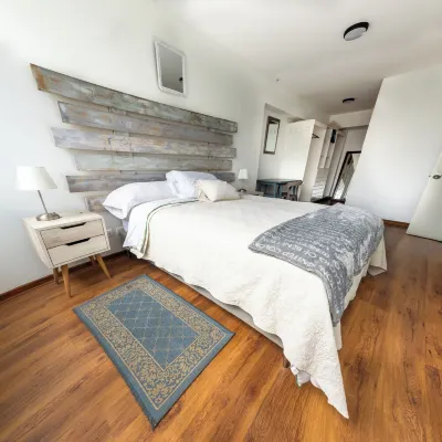 Spacious 3-Bedroom Apartment near San Isidro, next to Santa Catalina mall. Hotels in La Victoria