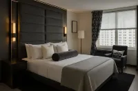 Modern 2BDR with fireplace & and Lounge Hotels in Upper East Side