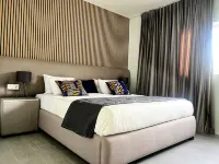 Luxueux 120m² avec terrasse privée sud et piscine Hotels in 