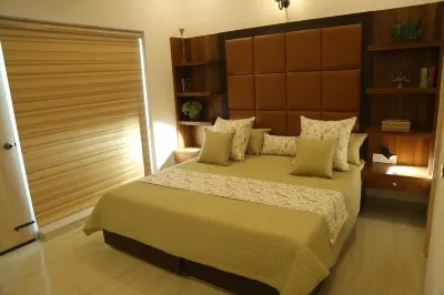 Centrally located private, peaceful 3 bedroom apartment, Sector 18, Chandigarh Hotel di 