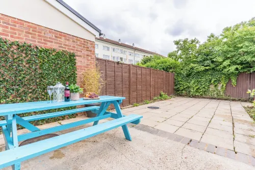 Cosy Home For Leisure/Relocation/Contractors Hotels in Northolt